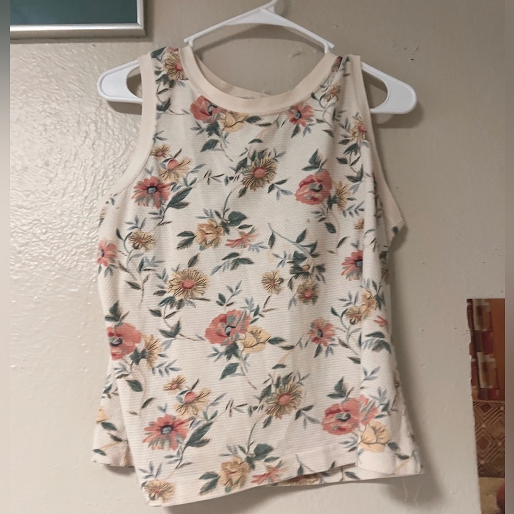 vintage company collection floral tank🪷